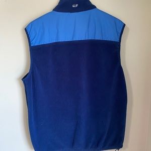 Men’s Vineyard Vines Vest.